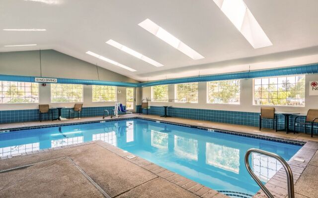 La Quinta Inn & Suites Westminster Promenade