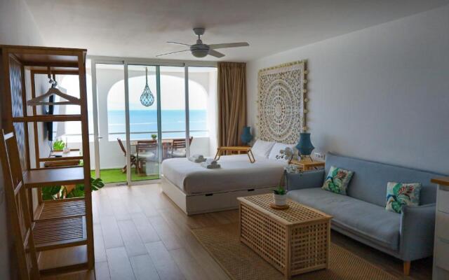 Cosy Sea View Studio FREE WIFI