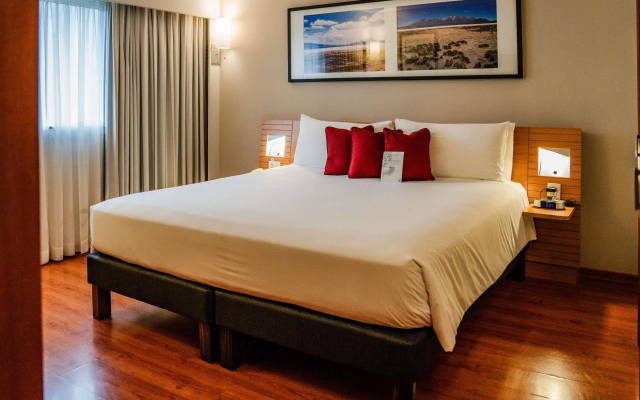 Novotel Lima San Isidro Hotel