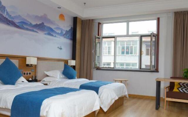 Wuhai Century Hotel