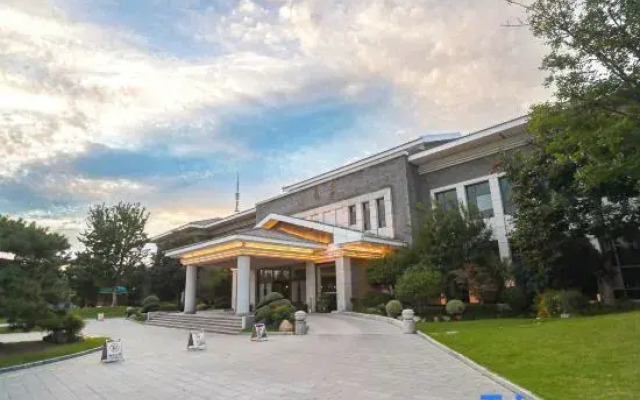 Ze Lin Hill-view Hotel