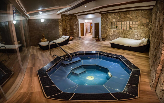 Hotel de Sal Luna Salada