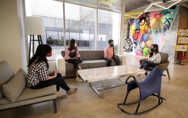 Yello Hotel Paskal Bandung