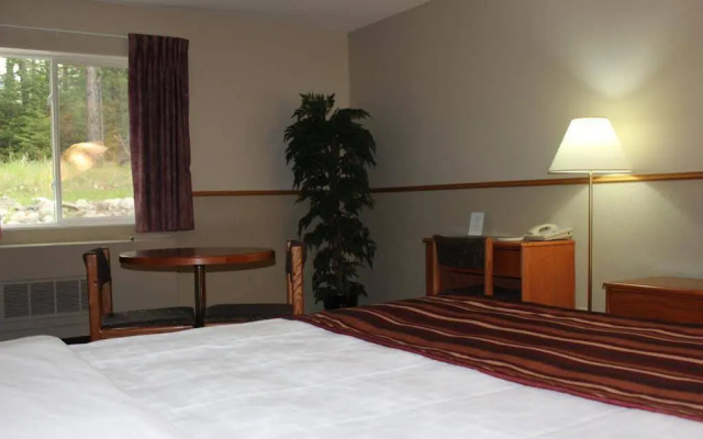 Thunder Bay Inn
