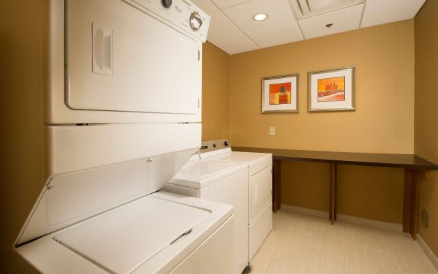 Holiday Inn Express Hotel & Suites Columbia East - Elkridge by IHG