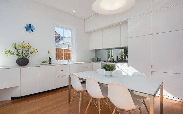 Stunning Family Home 5mins to CBD H332