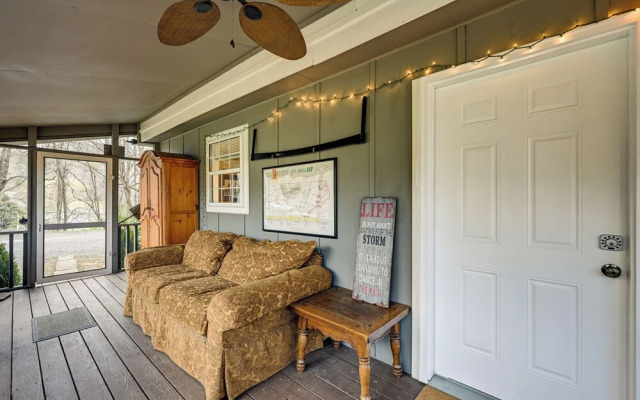 Whittier Vacation Rental Cabin: Pets Welcome!