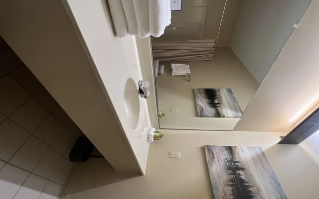 The Stone Gate Resort