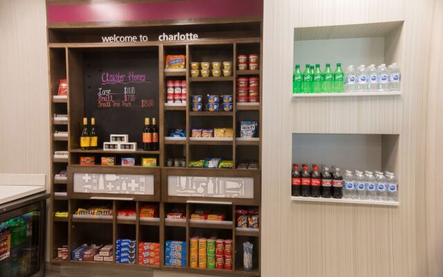 Hampton Inn & Suites Charlotte/Ballantyne