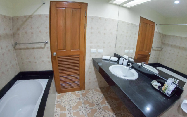 Chalong Beach Hotel Phuket