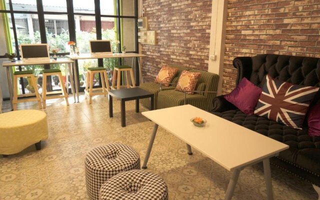 Water Lily Hostel (วอเตอร์ ลิลลี่ โฮสเทล)