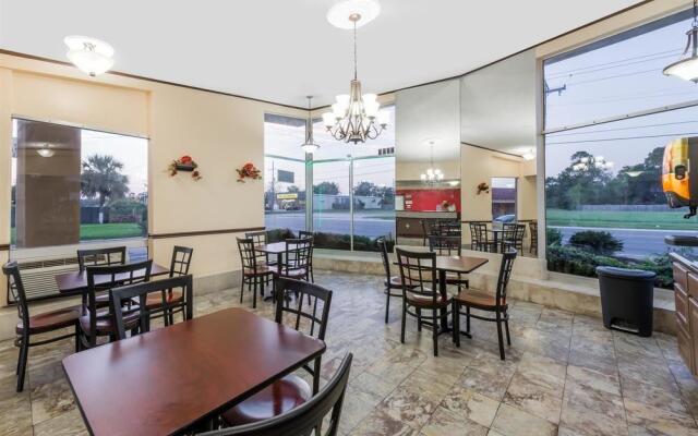 Knights Inn Lake Charles