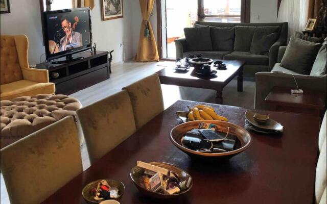 Şirin Lüks Daire / Merkez Huzur Yuvası 3+1