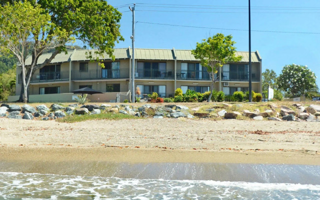 Whitsunday Waterfront Apartments