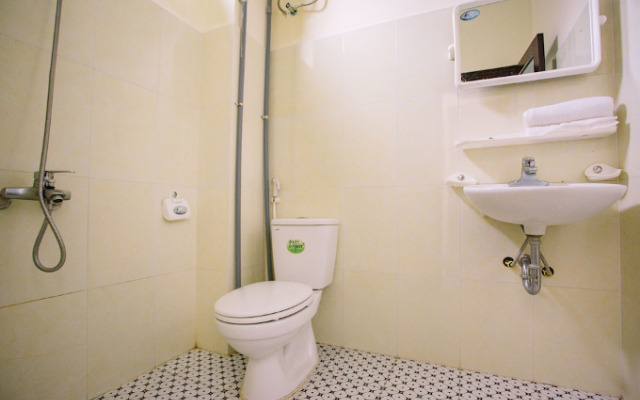Four Seasons Guest House by OYO Rooms