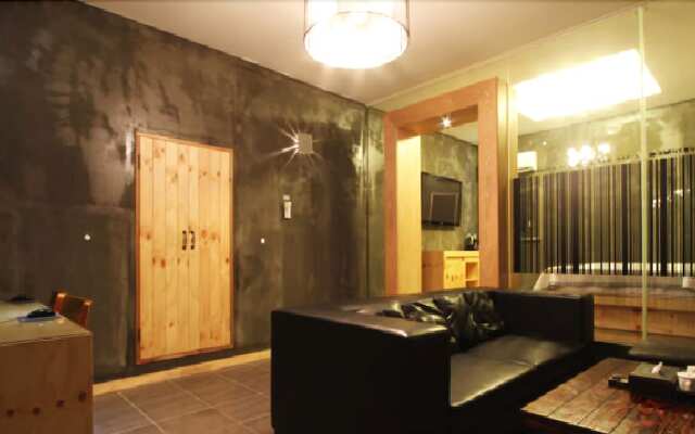 Secret Hotel Hwaseong