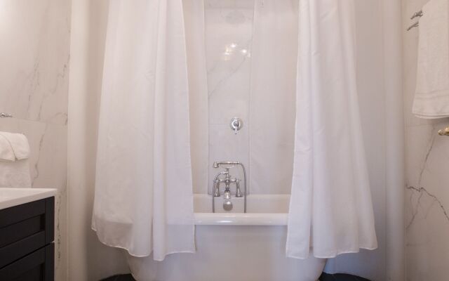 Castellano Hotel & Suites