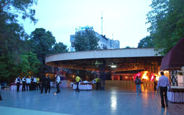 Hotel Baseraa