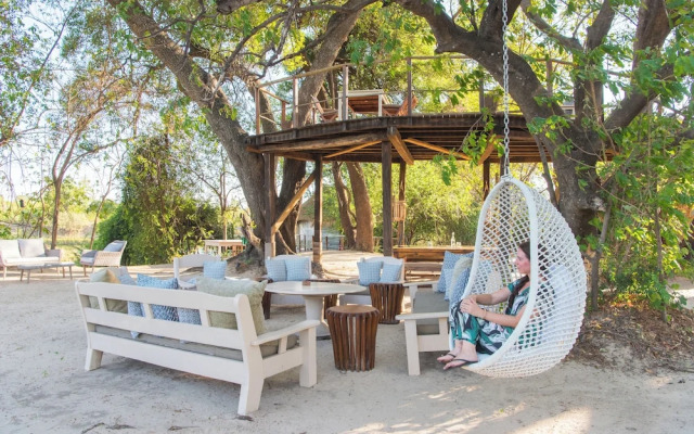 Sindabezi Island Camp