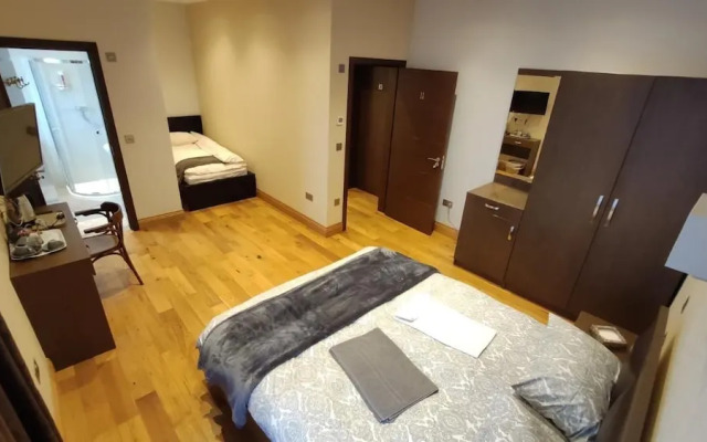 OYO The Kilburn Arms