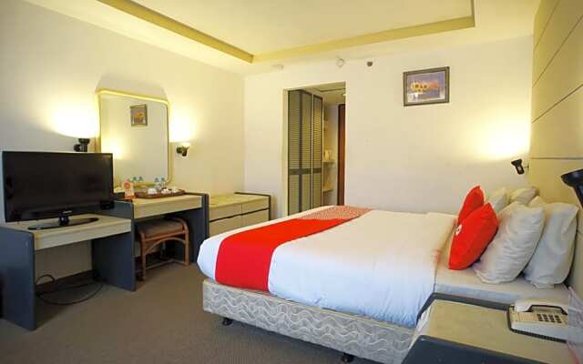 Collection O 1963 Hotel The New Benakutai