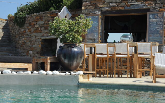 Aigis Suites