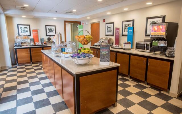 Hampton Inn & Suites Tilton