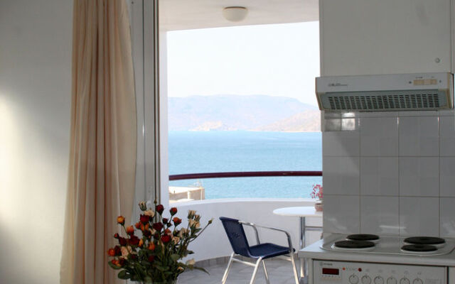 Markakis Apartments in Elounda