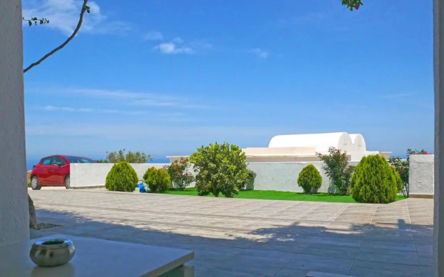 Nautilus Dome Suites & Apartments