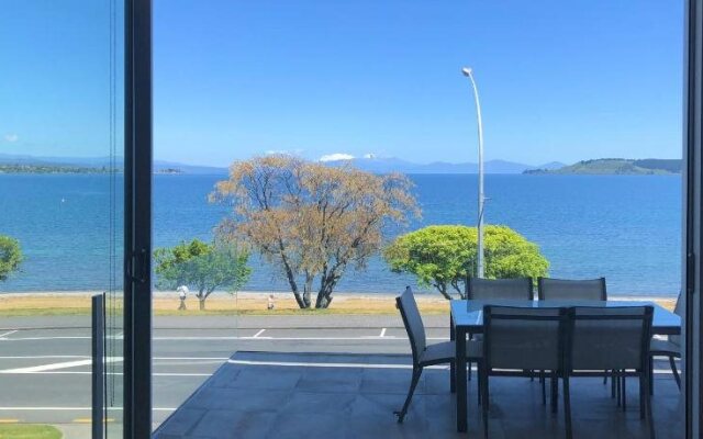 One Ten Lake Terrace Taupo