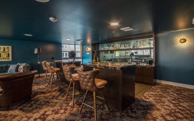 Ginosi Downtown Apartel