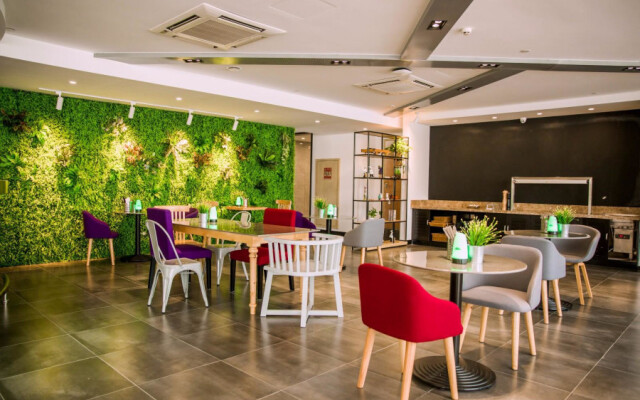 Campanile Hotel Wuxi Huishan Ancient Town Jinlong square