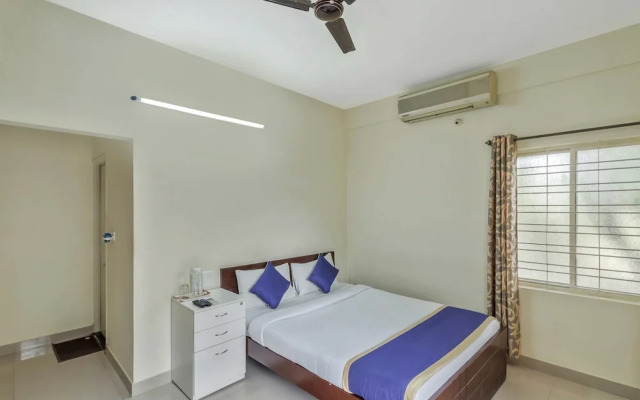 Hotel Home Comforts by OYO Rooms