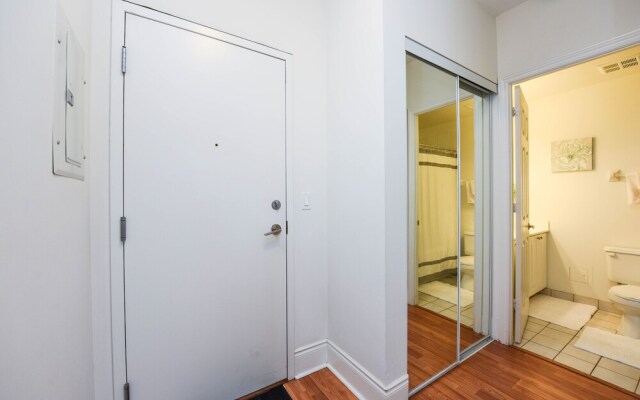 Ovation Condos by PlanURstay