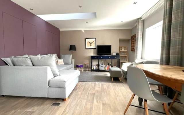 Thistle Apartment, Main street, Golspie