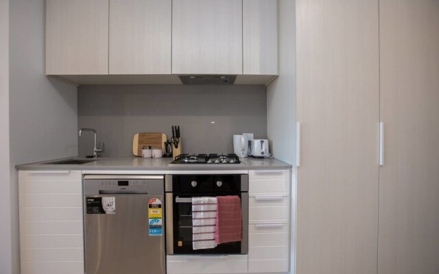 Stunning Apartment In Parkville