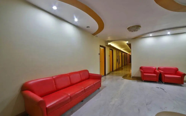 Hotel The Emerald by OYO Rooms