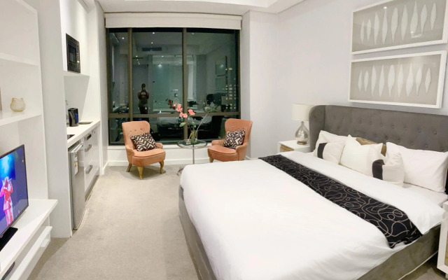 Sandton Skye Unit 702