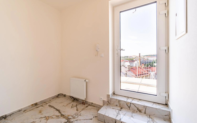 Penthouse with panoramic city view in Elite Rezidence