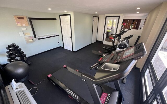 Harborside Suites