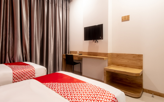 OYO 3159 Festive Inn