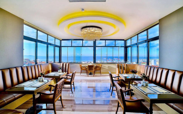 Beethoven Suit Hotel