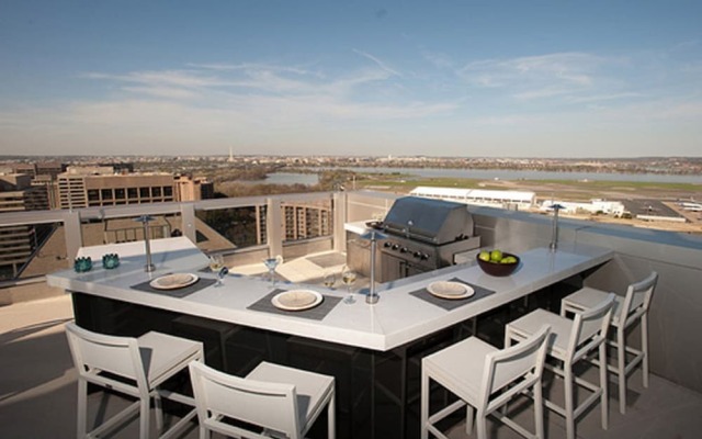 Bluebird Suites near National Airport