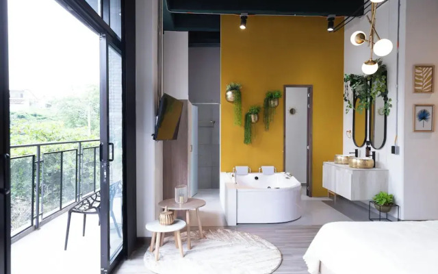 Royal Living Poblado