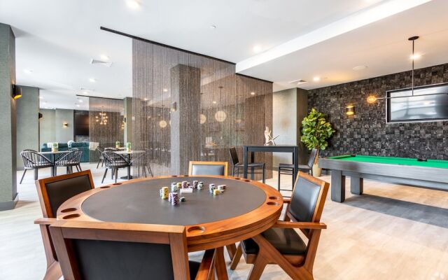 Luxury Apartments by Hyatus at Pierpont