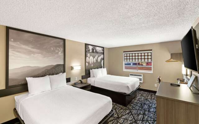 Super 8 by Wyndham Charlottesville