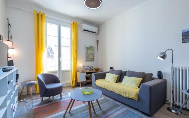 Cosy 2 Bdrs-Terrace near GaribaldiVieux NicePort