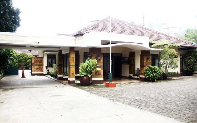 ZEN Rooms Sukajadi Sindang Sirna