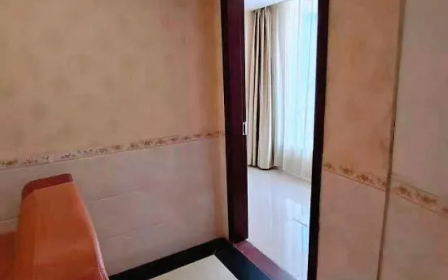 Longxing Business Hotel