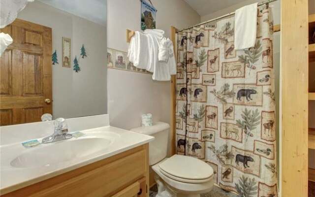 Hibernation Station - Three Bedroom Cabin